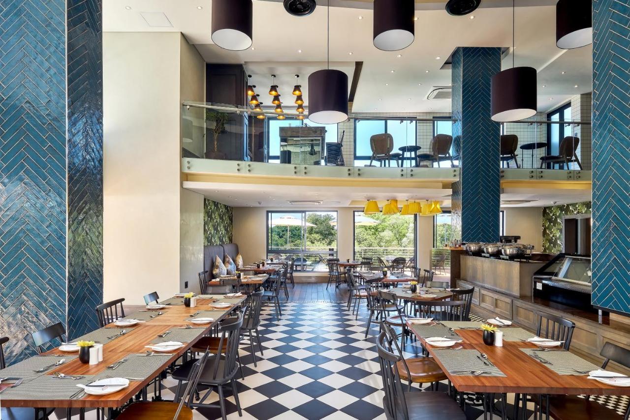 The Regency Apartment Hotel Menlyn Pretoria-Noord Extérieur photo